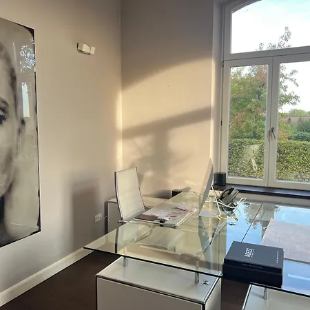 منزل للإقامة Manor House With Pool Area