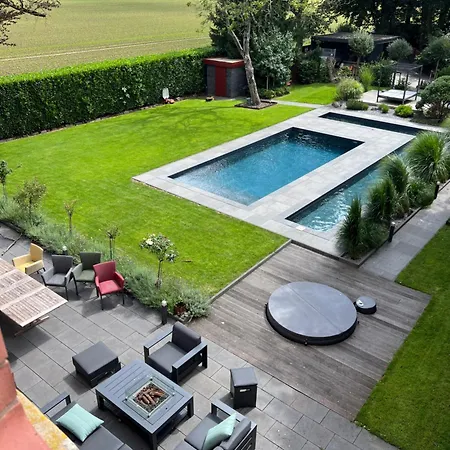 Doppelzimmer In Mit Poollandschaft, Sauna, Fitness Und Whirpool