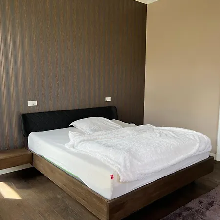 Doppelzimmer In Mit Poollandschaft, Sauna, Fitness Und Whirpool Toenisvorst