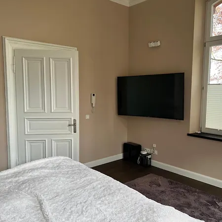 Manor House With Pool Area