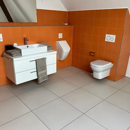 Doppelzimmer In Mit Poollandschaft, Sauna, Fitness Und Whirpool *