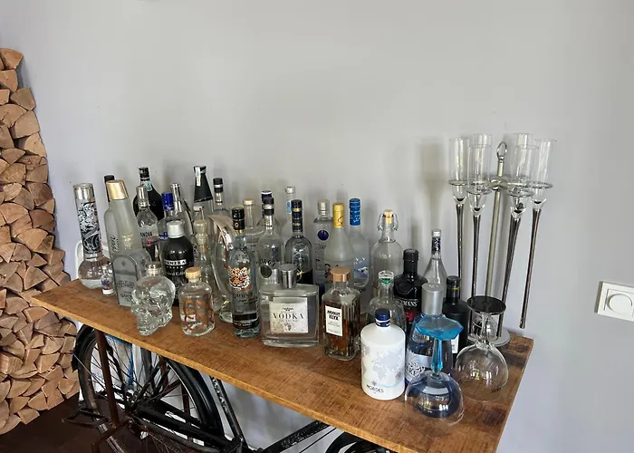 Manor House With Pool Area