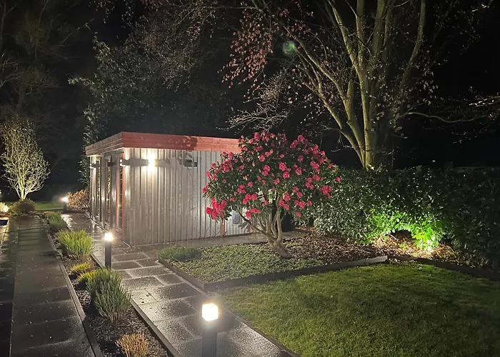 Manor House With Pool Area Pansiyon Tönisvorst