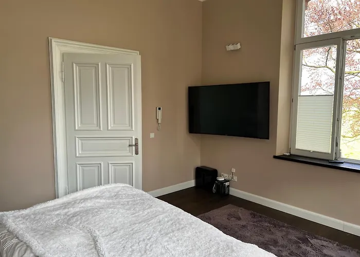 Manor House With Pool Area