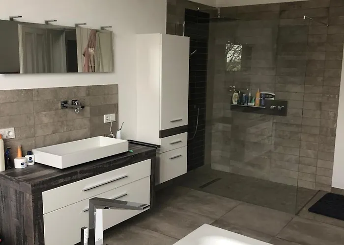 Manor House With Pool Area